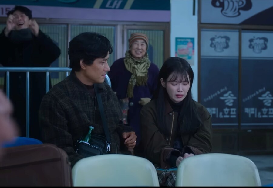 폭싹속았수다) "아빠는 그냥 니가 보고싶어서 거기까지 간거지"_1.jpg