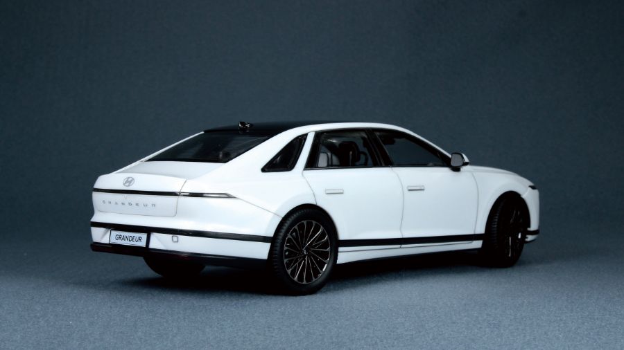 너무 잘나와 놀란 아카데미과학 1/24 그랜저GN7_10.jpg