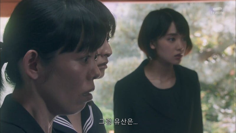 어머니 장례식을 치루는데 어머니가 살아돌아왔다_7.jpg