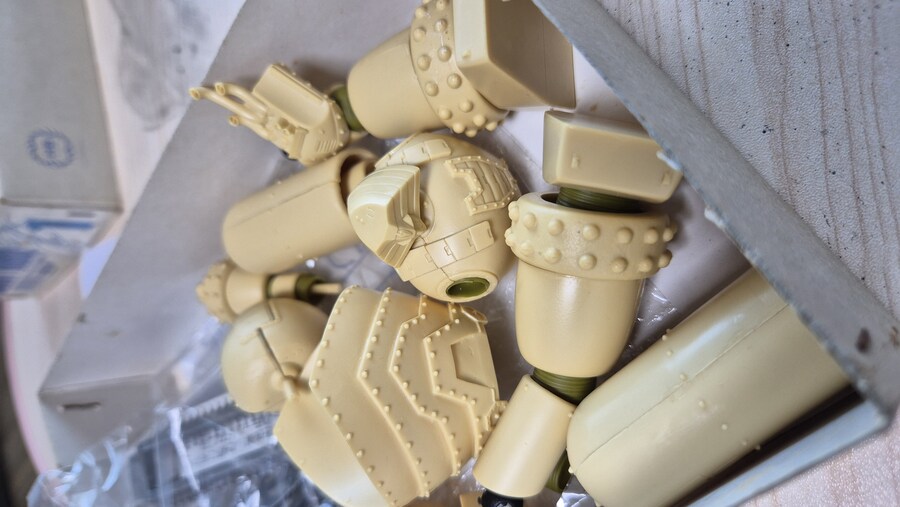 사골 키트 자이언트 로보. 1/220 레진 WAVE社_9.jpg