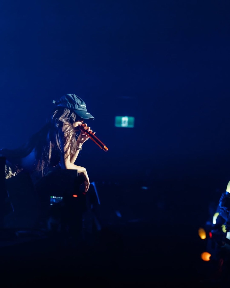 250403.화사.인스타그램 04.jpg