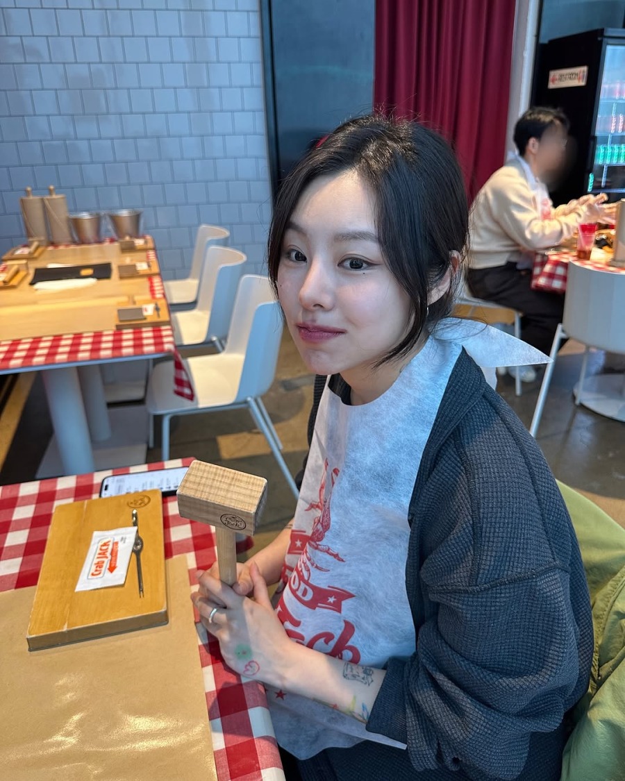 250404.휘인.인스타그램 03.jpg