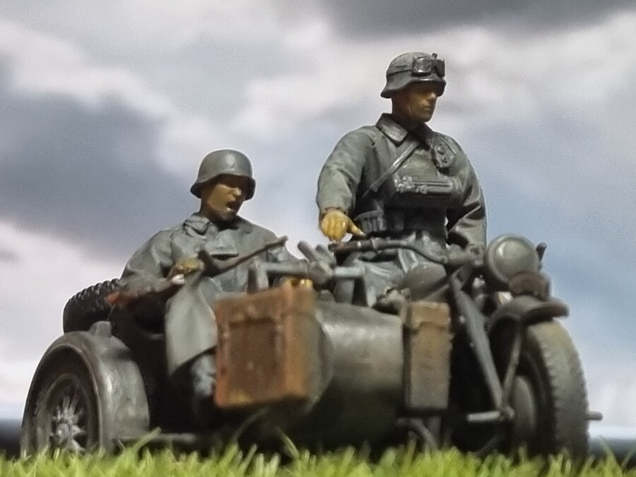 아카데미 1/35 모터사이클_3.jpg