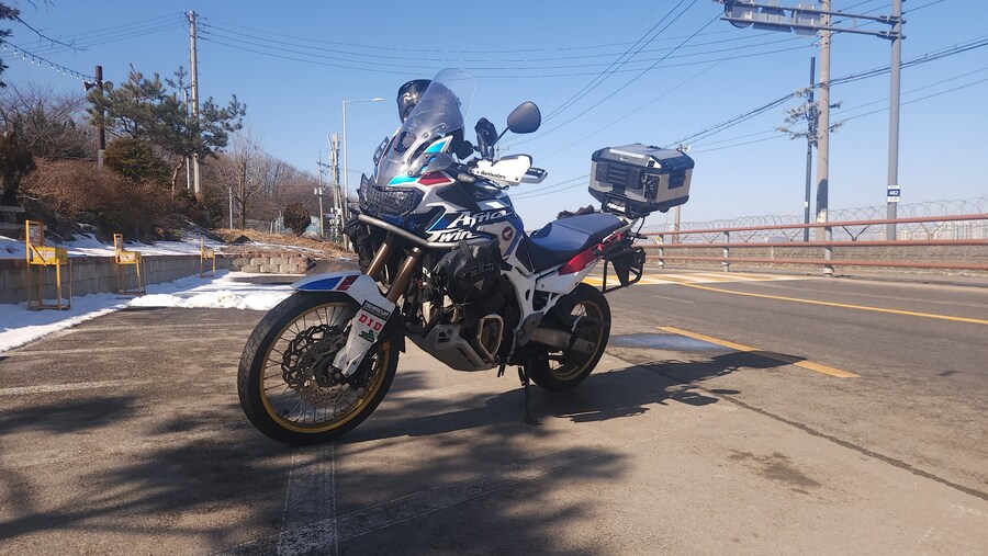 스카이림) 모드팩 다운로드가 끝나면 씻고 오토바이 행사 다녀와서 모드팩 설치해야지_1.png