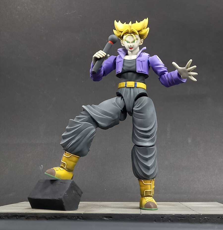 가수가 되고픈 드래곤볼 초싸이언 트랭크스_8.jpg