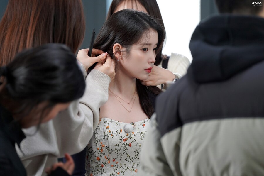 [EDAM] Whoever, Whenever, Wherever 아이유를 사랑하자_19.jpg