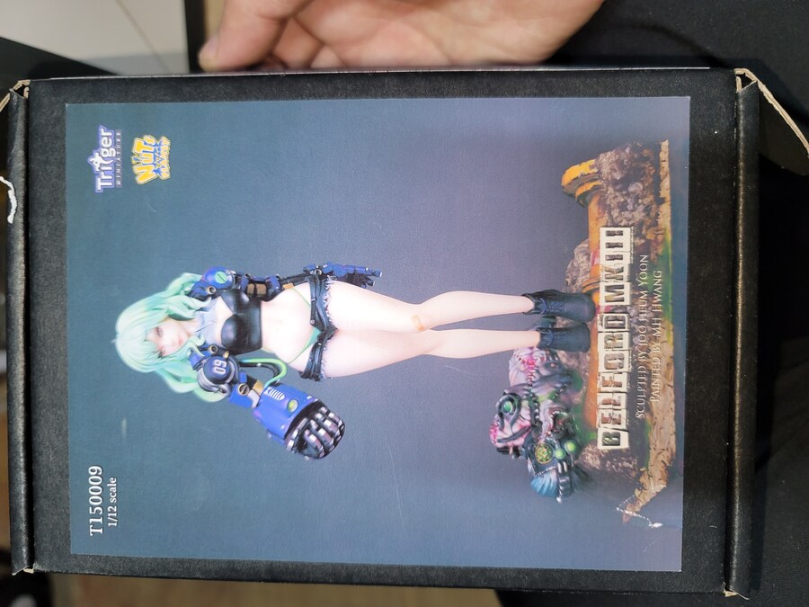 Nuts planet 1/12 레진피규어 완성_1.jpg