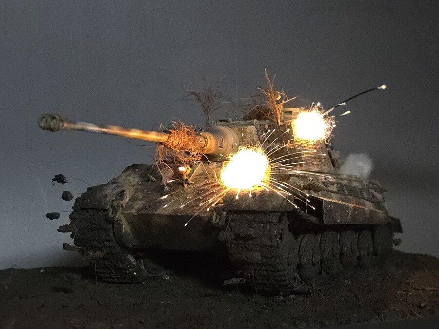 진격의 킹타이거_2.jpg