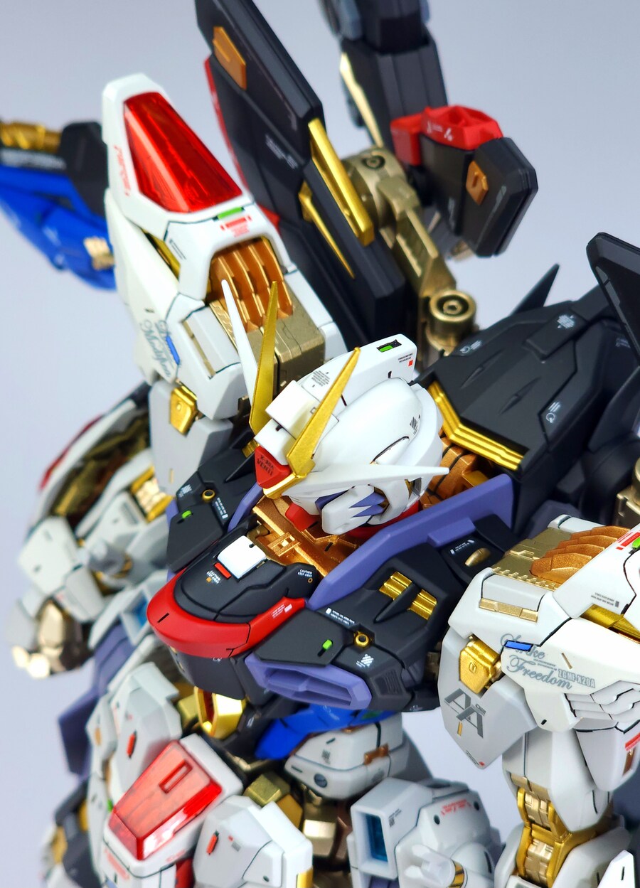 MGEX 스트라이크 프리덤 건담 완성_26.jpg