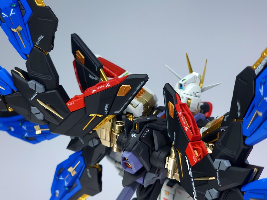 MGEX 스트라이크 프리덤 건담 완성_39.jpg
