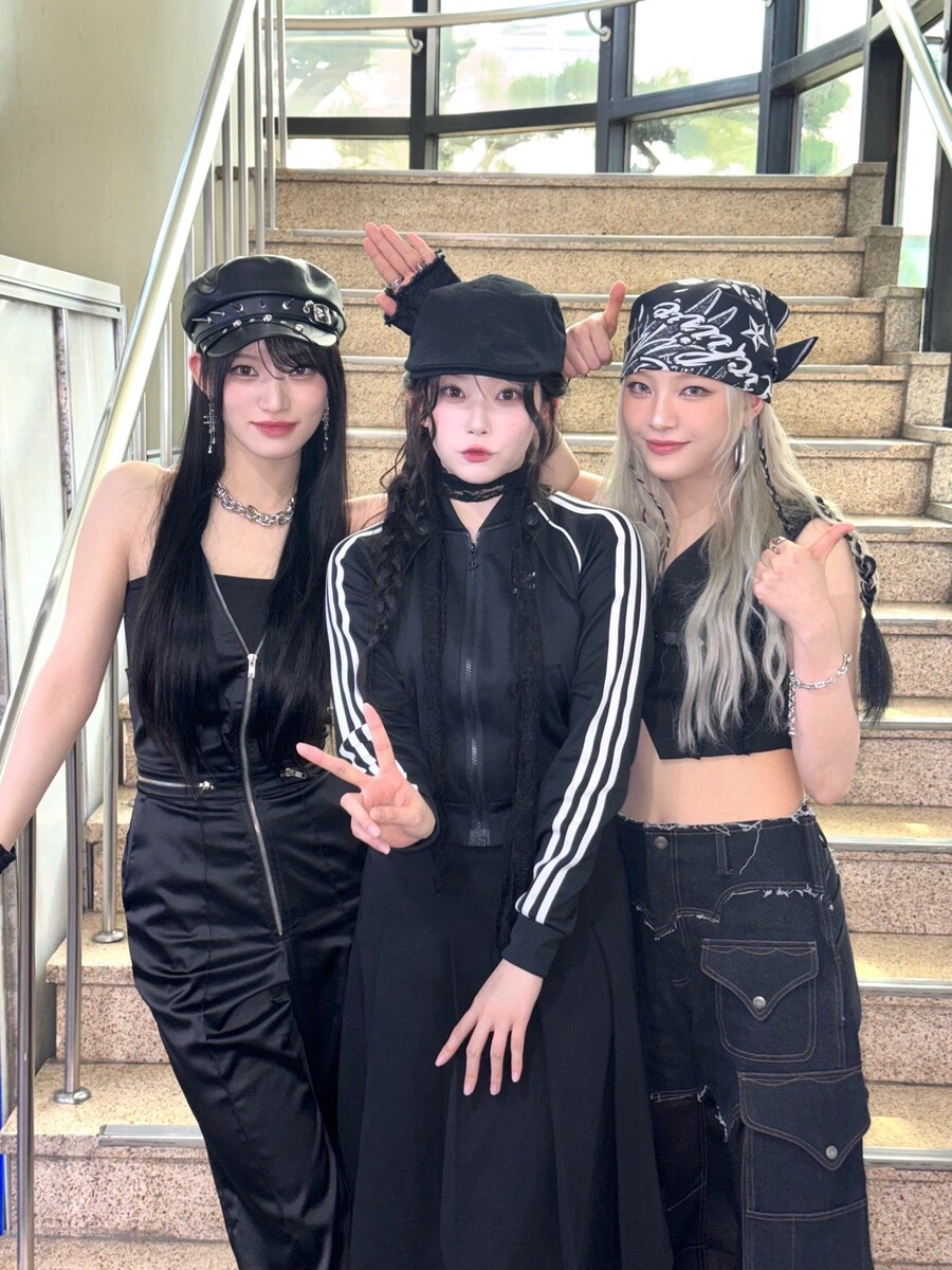 [빌리] 문수아 X 시윤 | SNAP (feat. sokodomo) 퍼포먼스 영상_2.jpg