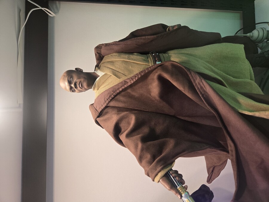 사이드쇼 스타워즈 메이스 윈두 1/4 프리미엄 포맷 스태츄_1.jpg