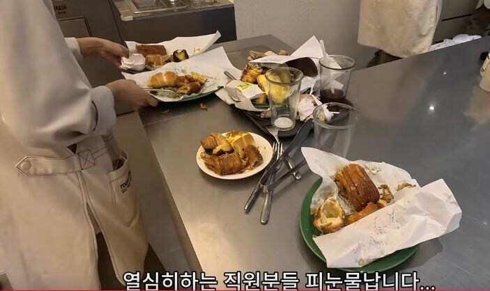 뚜레쥬르 빵뷔페 무개념.jpg_1.jpg