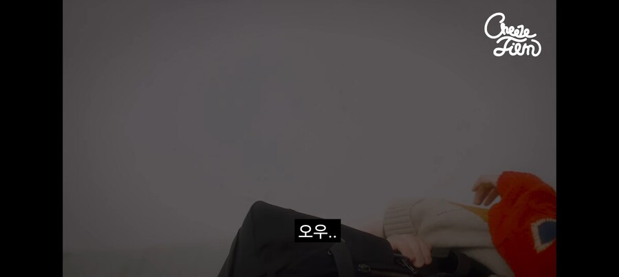 예쁜 여고생이 털보 아저씨 집에 찾아온 이유_45.jpg