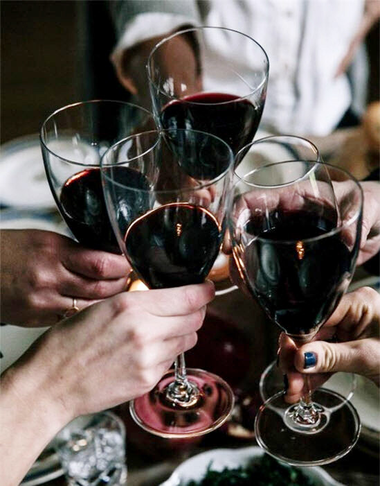 술) 의외로 술덕후들과 고급 바에서 싫어하는 행동_1.jpg