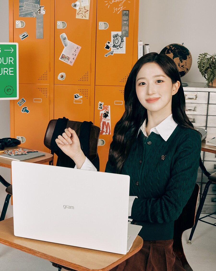 (엔믹스)촬영장에서 Jammy지게 놀다 간 화보 촬영 메이킹 필름_2.jpg