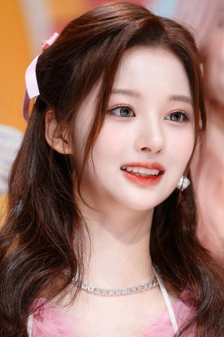 챗지피티가 뽑은 역대 여자아이돌 비주얼 TOP 10