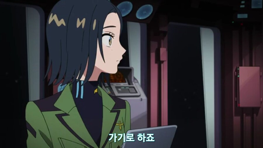 스압[기동전사 건담 GQuuuuuux]3화 비밀이 있는 두 건담 그리고 클랜 배틀_32.jpg