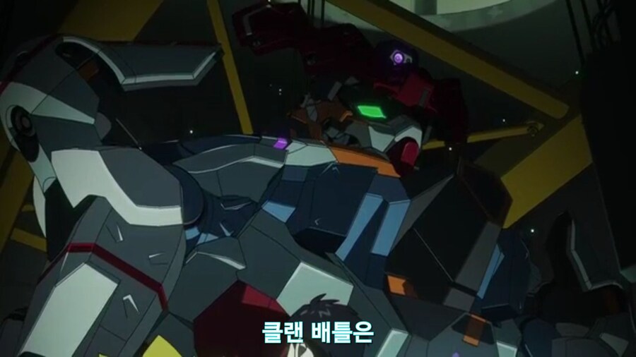 스압[기동전사 건담 GQuuuuuux]3화 비밀이 있는 두 건담 그리고 클랜 배틀_298.jpg