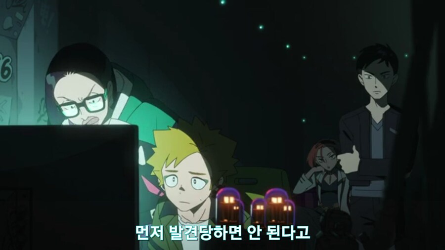 스압[기동전사 건담 GQuuuuuux]3화 비밀이 있는 두 건담 그리고 클랜 배틀_394.jpg