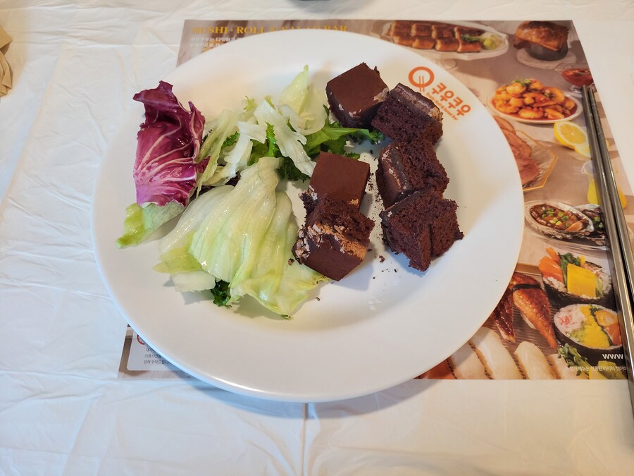 트릭컬) 쿠우쿠우 후기_1.jpg