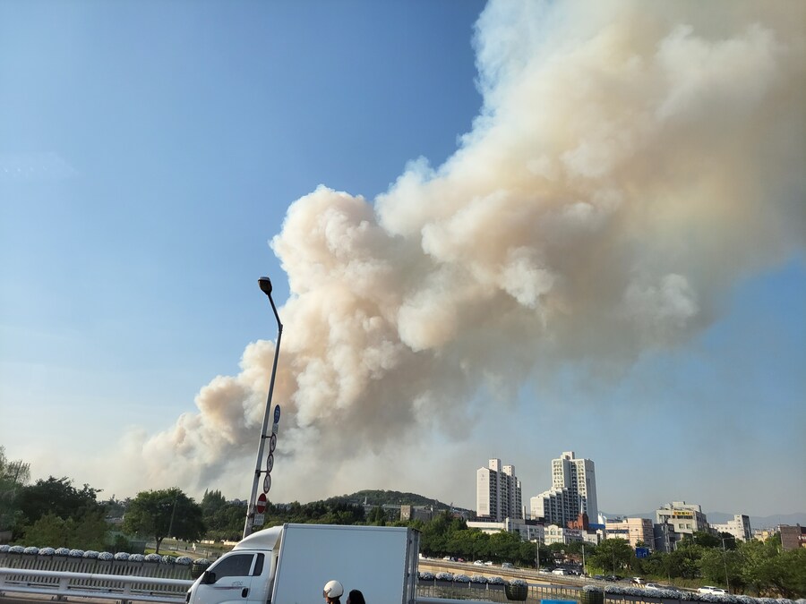 직찍) 실시간 대구 산불 미쳤다_7.jpg