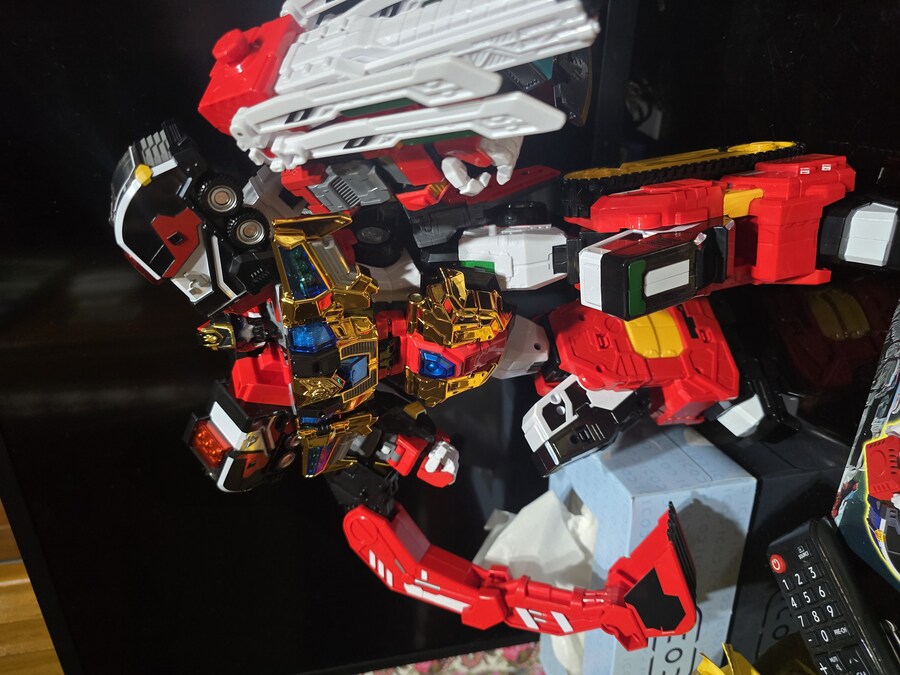 메탈카드봇)아무리봐도 주인공기체or2호메카인데_1.jpg