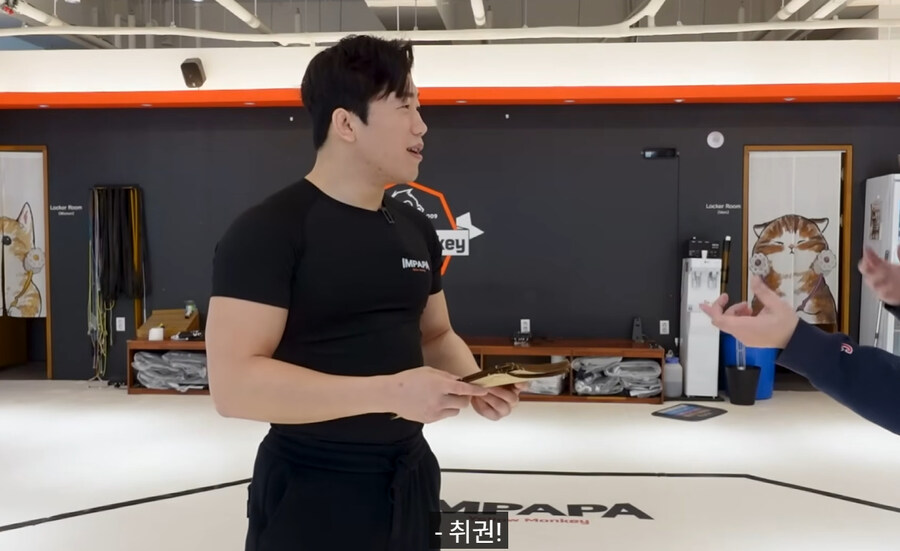 유튜브) 중국무술 '방어기술' 믿고 격투기 선수랑 맞짱 뜬 결과