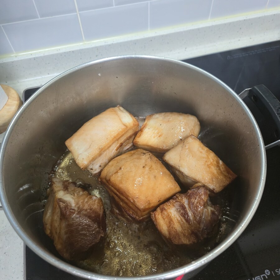 오늘 하루를 다 쓴 동파육 feat. 육식맨_12.jpg