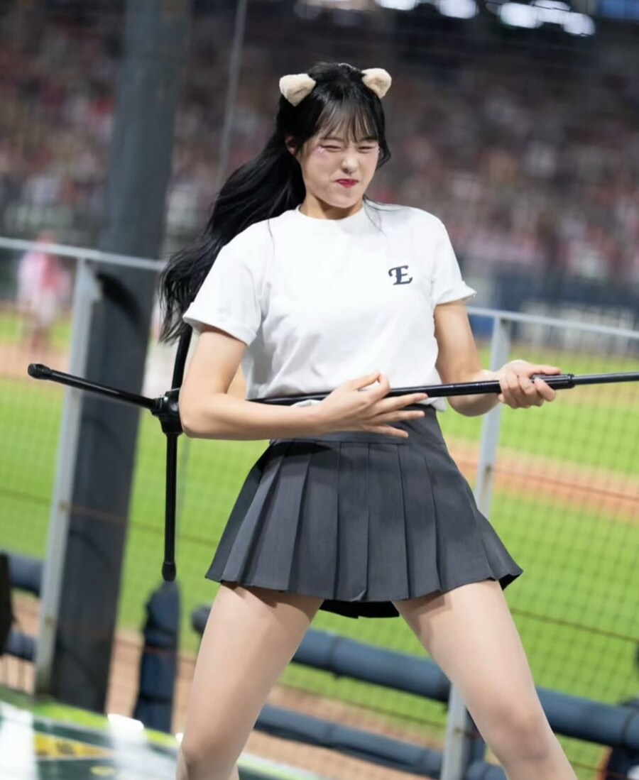 야구) 한화 이호은 치어리더_2.jpg