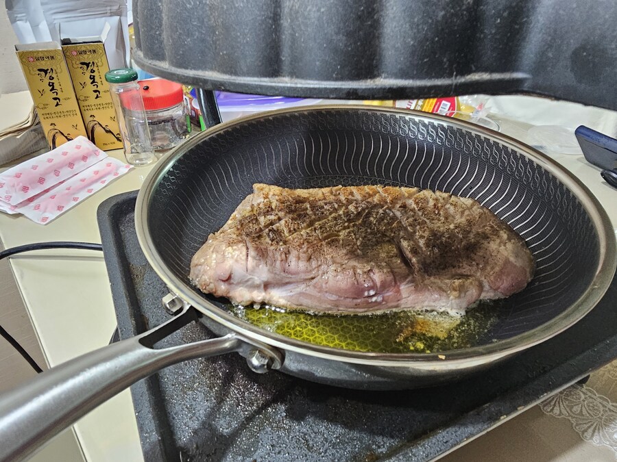의외로 맛있는 돼지 앞다리살 구이_1.jpg