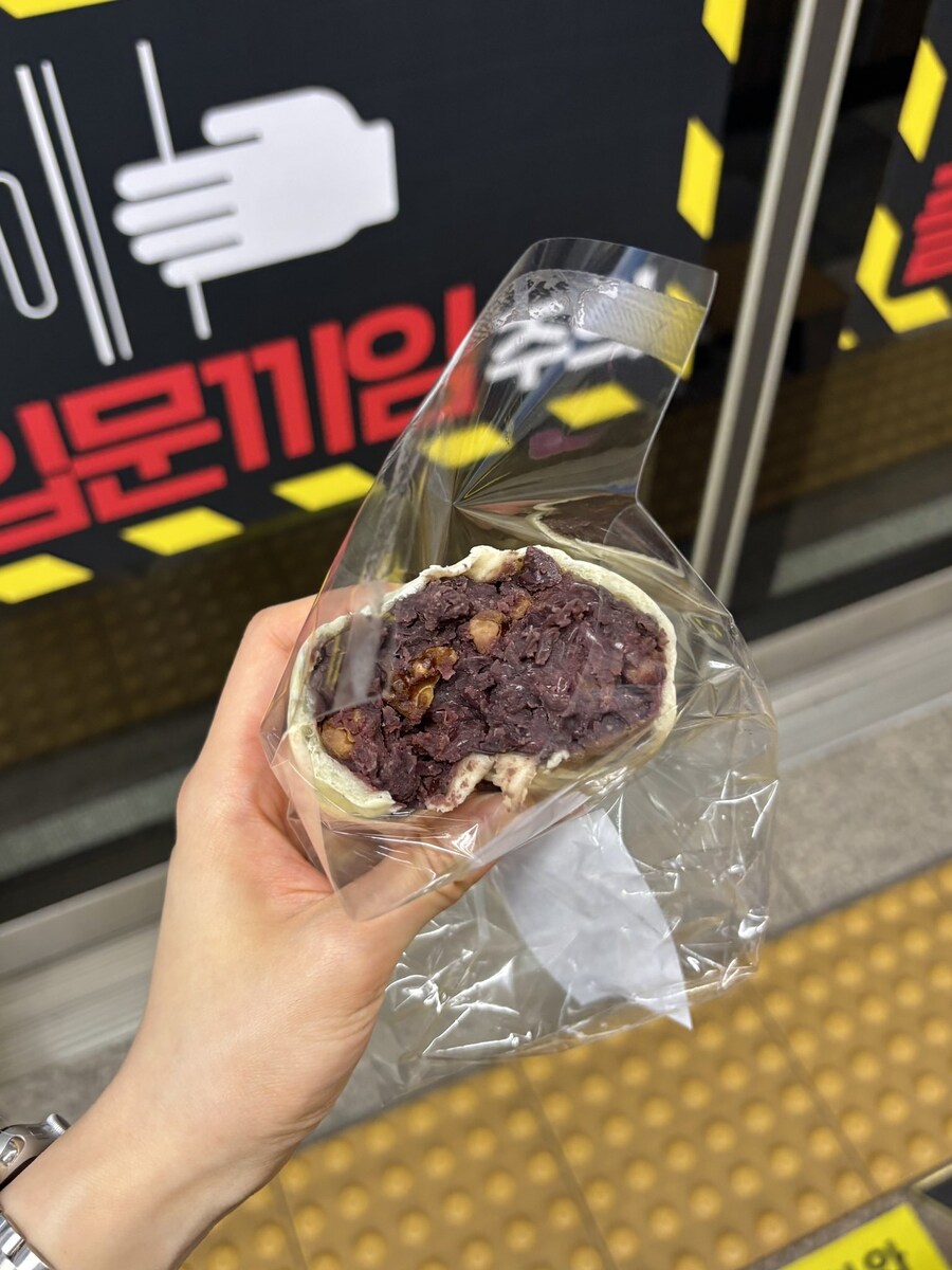취향 타는 단팥빵.jpg_3.jpg