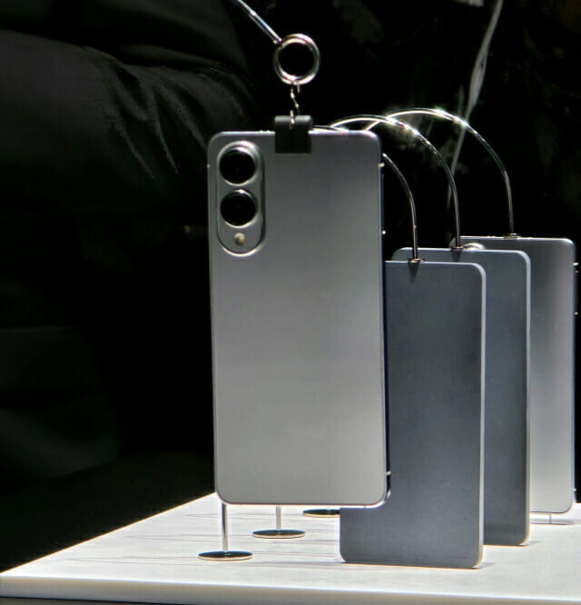 올해 스마트폰의 새로운 트렌드_1.jpg