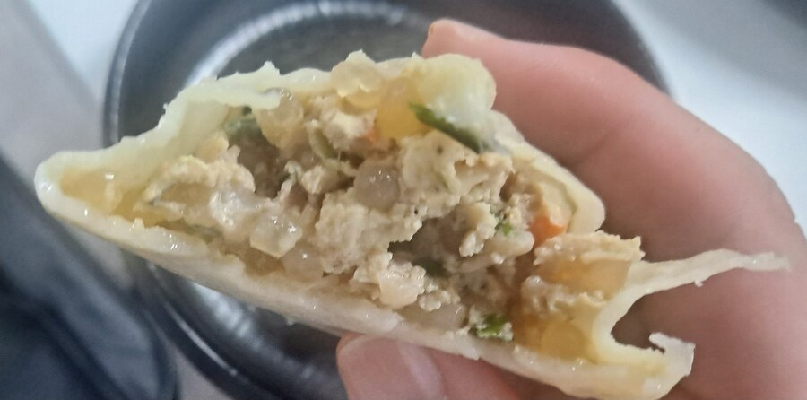 훈둔, 고기왕만두, 김치왕만두, 훙탕삼각빵, 2025년 41번째 젤라또_4.jpg