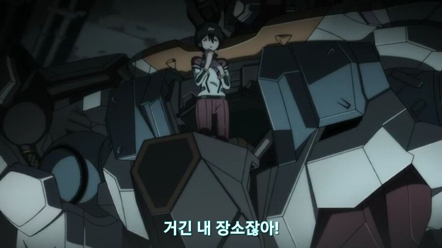 스압[기동전사 건담 GQuuuuuux]6화 키시리아암살은 뒷전치고 도파민 대폭발전_137.jpg