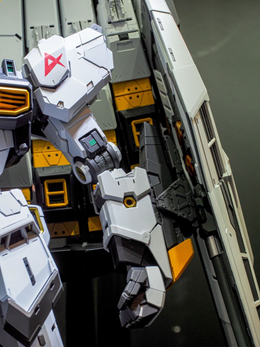 PG 언리쉬드 뉴 건담 다각도 전시 사진 (추가)_7.jpg