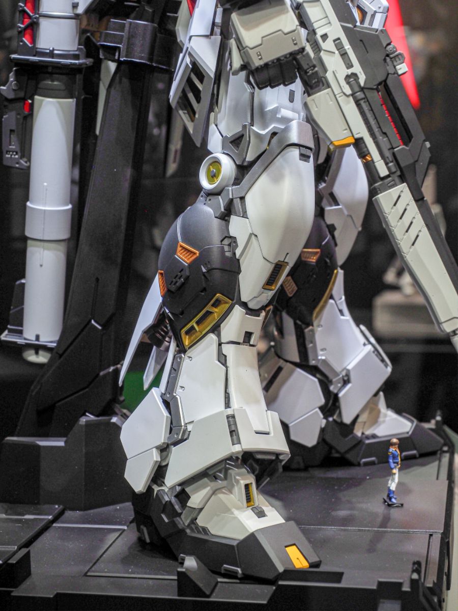 PG 언리쉬드 뉴 건담 다각도 전시 사진 (추가)_16.jpg