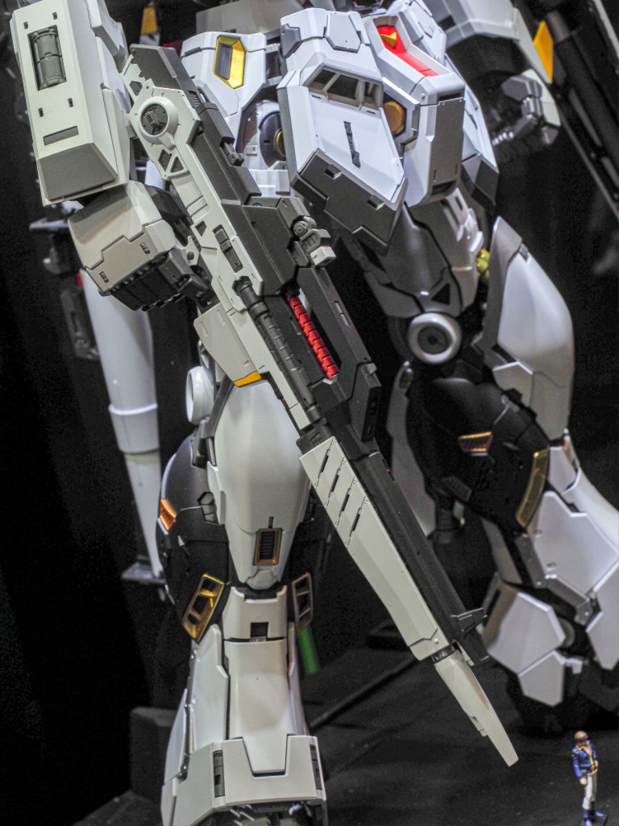 PG 언리쉬드 뉴 건담 다각도 전시 사진 (추가)_21.jpg