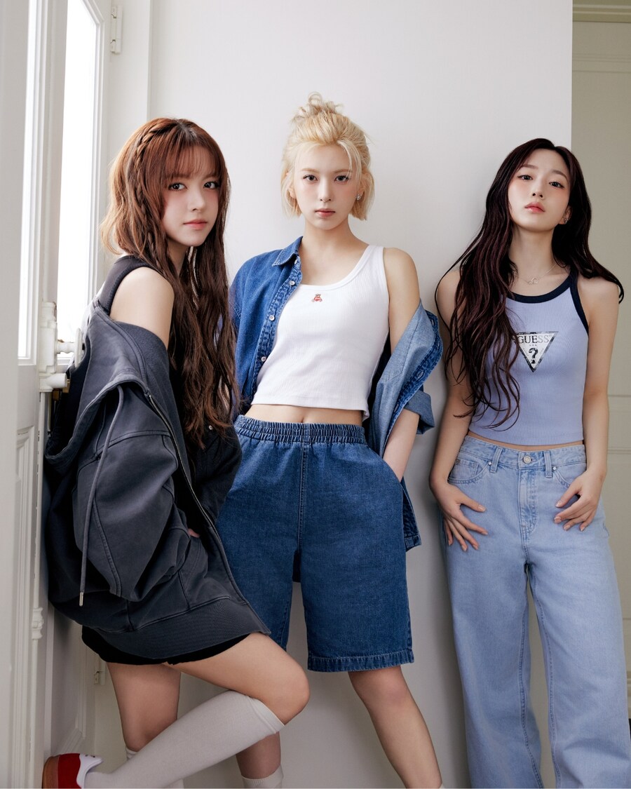 [엔믹스] GUESS와 함께해 더욱 특별한 하루❣️ | GUESS 광고 비하인드_3.jpg