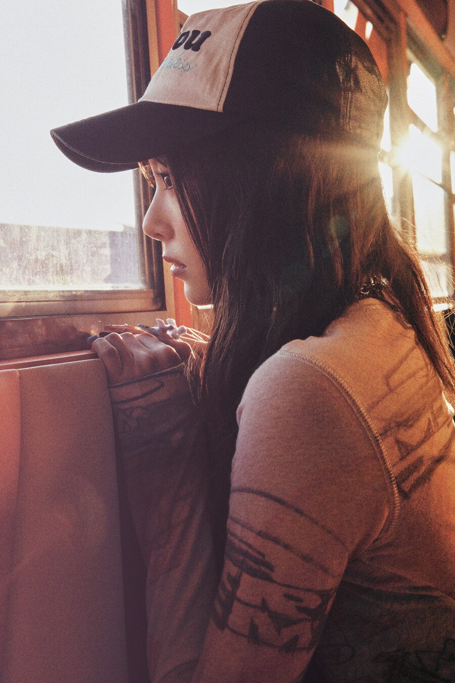 [르세라핌] JP 4th SG 'DIFFERENT' 컨셉 포토 2 솔로_15.jpg