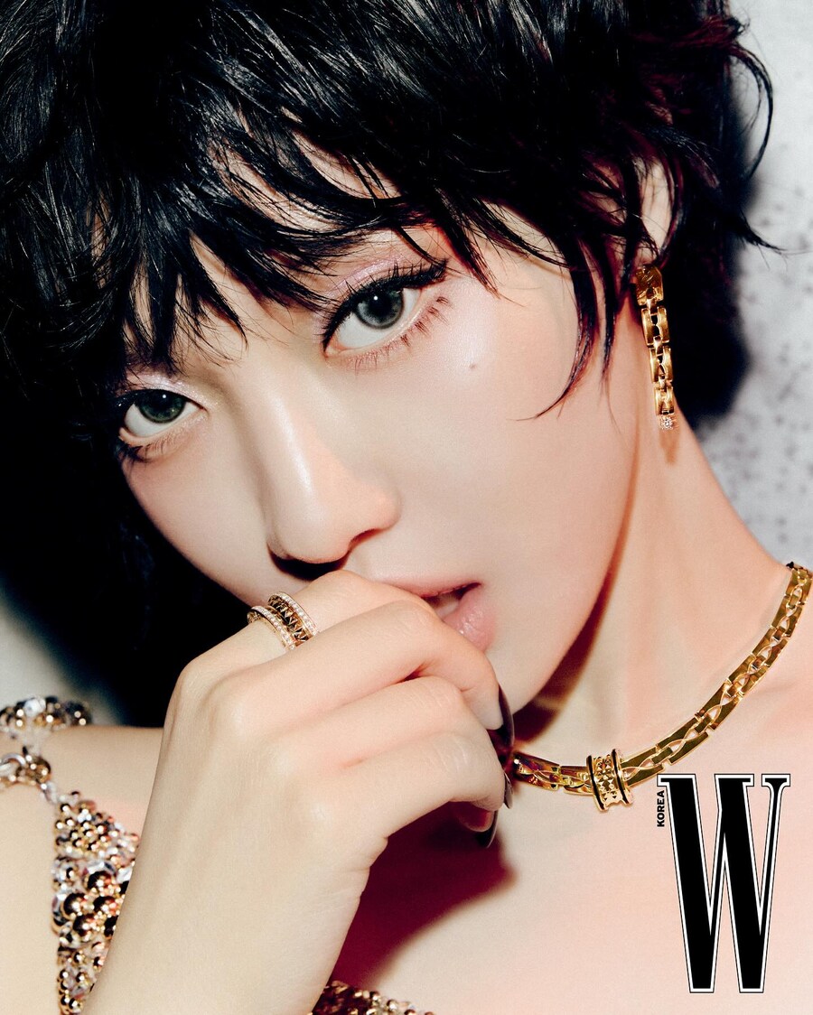 [에스파] 닝닝 더블유코리아 x 불가리 포토슛 비하인드 💍_9.jpg