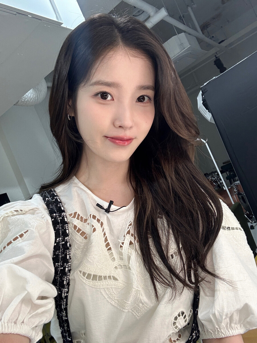 [IU] 2025.05.16 아이유의 웃으면 안되는 생일파티_2.jpg