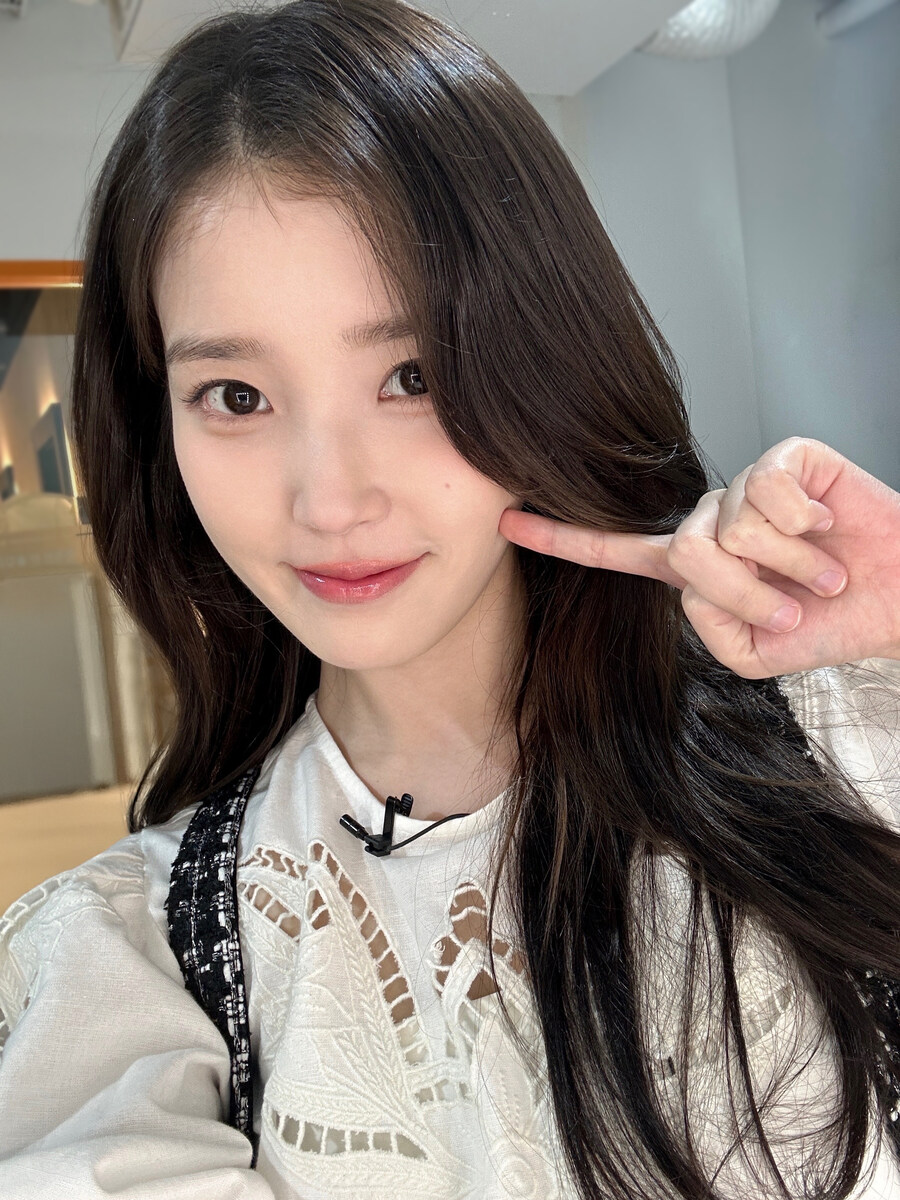 [IU] 2025.05.16 아이유의 웃으면 안되는 생일파티_4.jpg