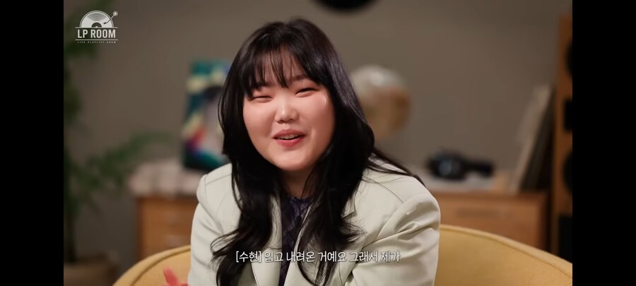 악뮤) 오빠와 동거하게된 이수현이 첫 아침 목격한 찬황의 모습_15.jpg