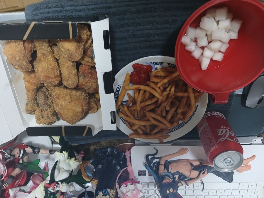오늘 저녘은 치킨!!_1.jpg
