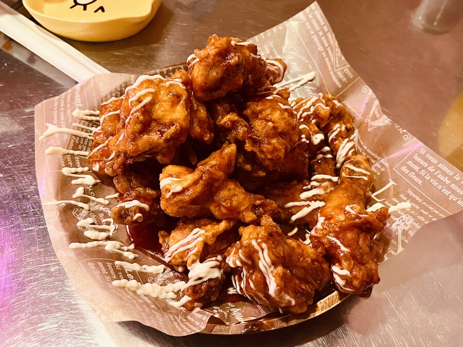 일본의 한국 치킨집 갔더니 프차 총집편이더라 ㅋㅋㅋㅋㅋ_3.jpg