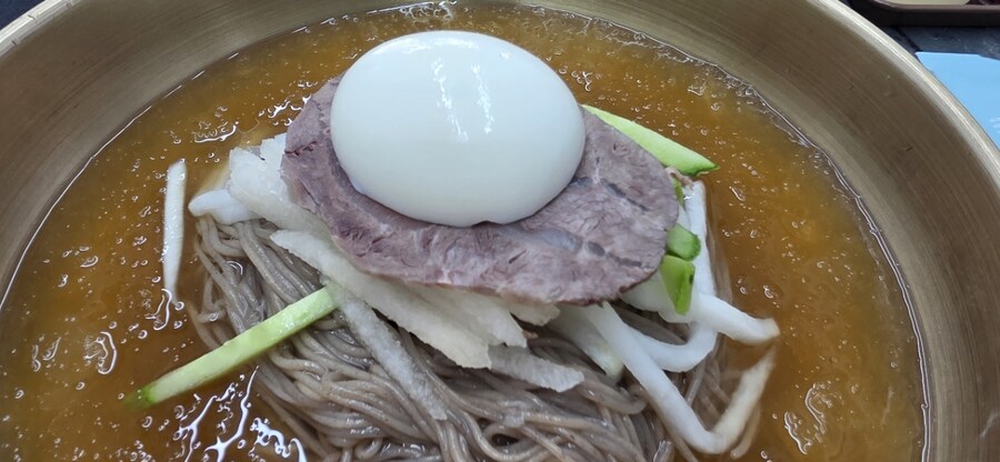 2025 육천 이즈 백_5.jpg