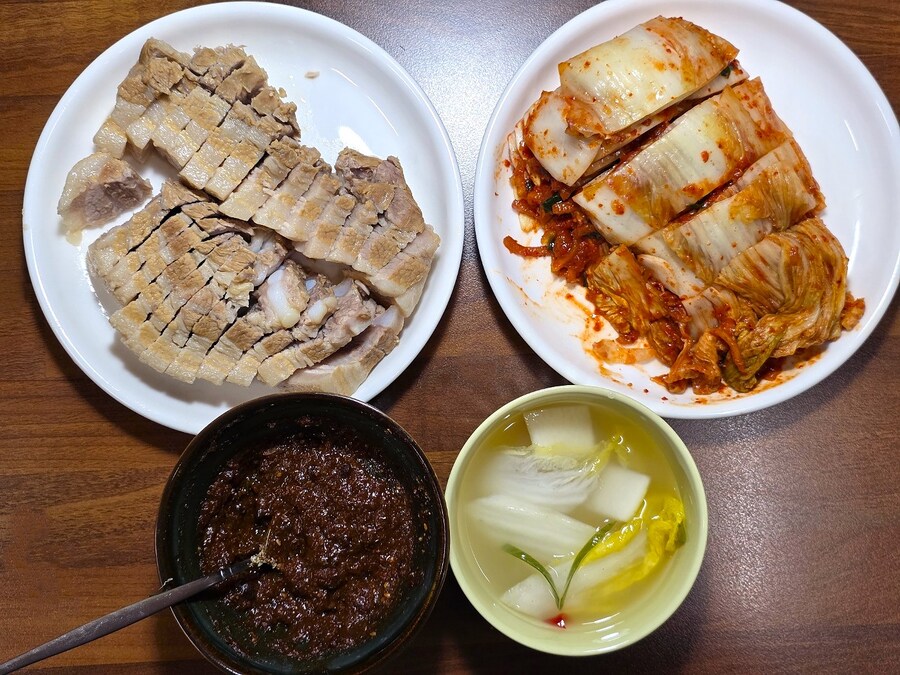 김치 꺼내는 날이라 수육했네요_6.jpg