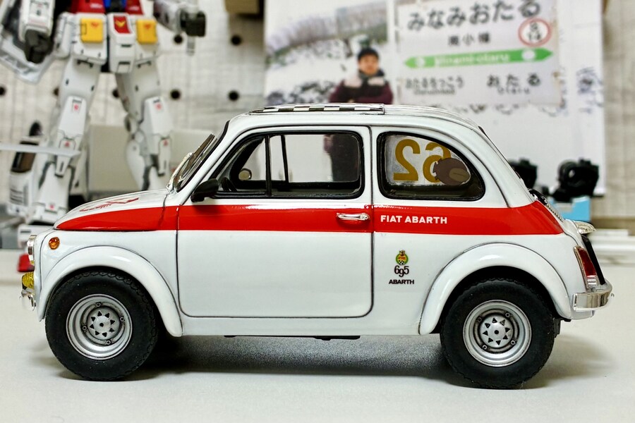 Tamiya 1/24 fiat abarth 695 SS_4.jpg