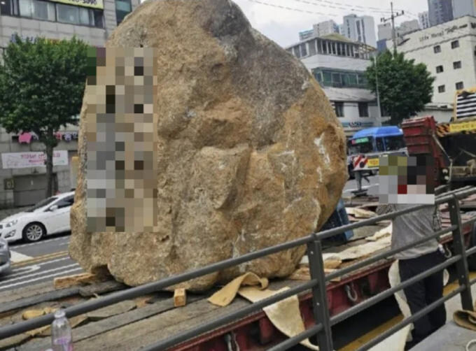 "돌 하나에 6000만원, 총 18억 필요"… 조경석에 난리난 아파트_1.jpg